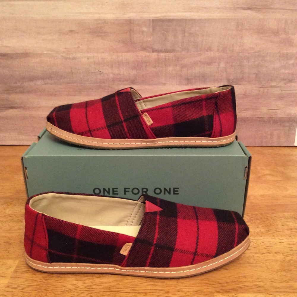 TOMS RED PLAID FELT/LEATHER SHOES